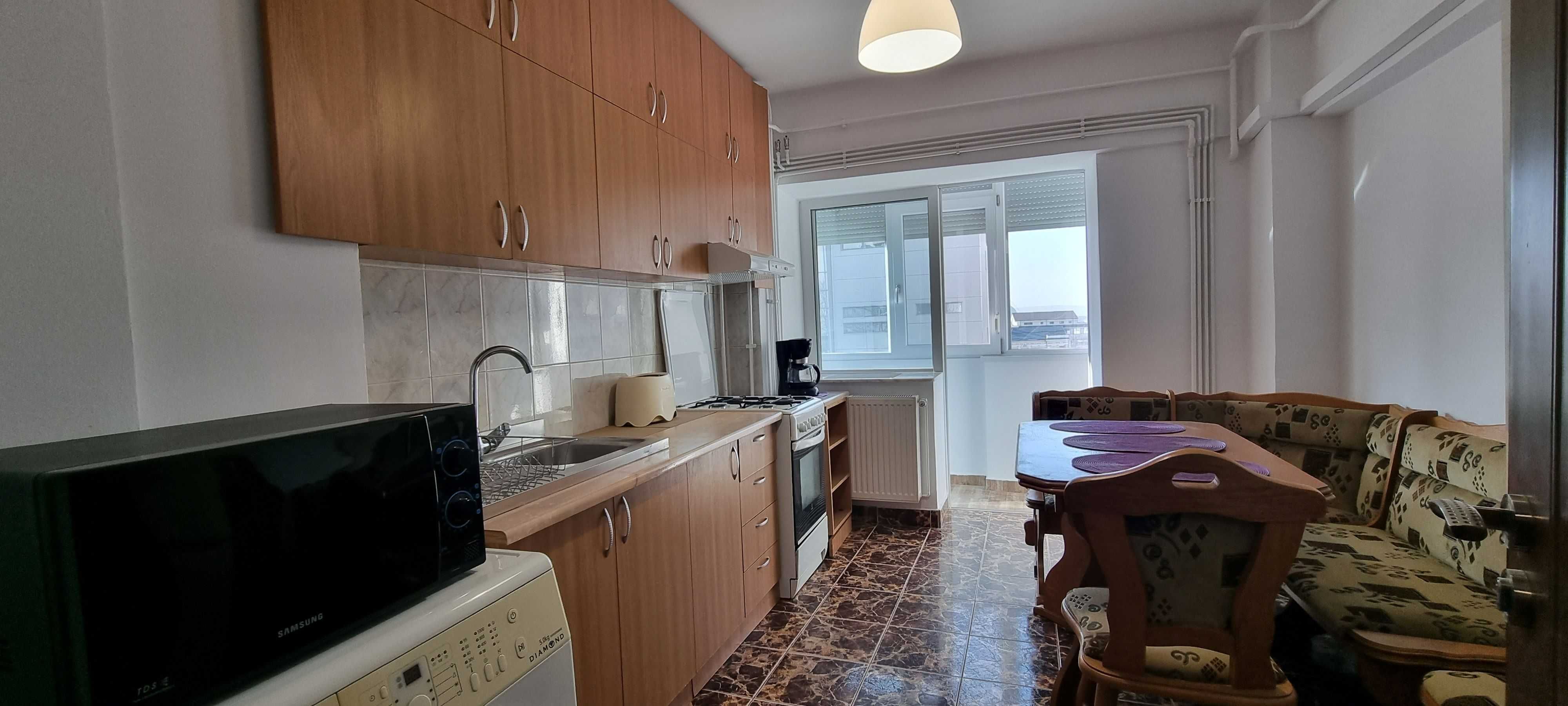 Închiriez apartament 2 camere ultracentral