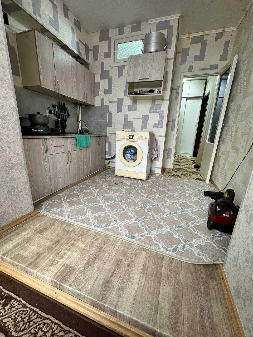 Срочно Квартира Сотилади 1 хона 2 хона килинган 41. м2