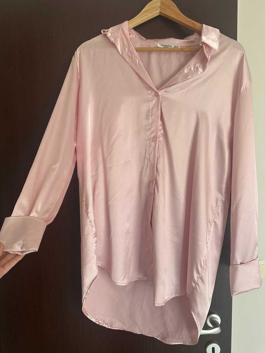 Розова сатенена риза