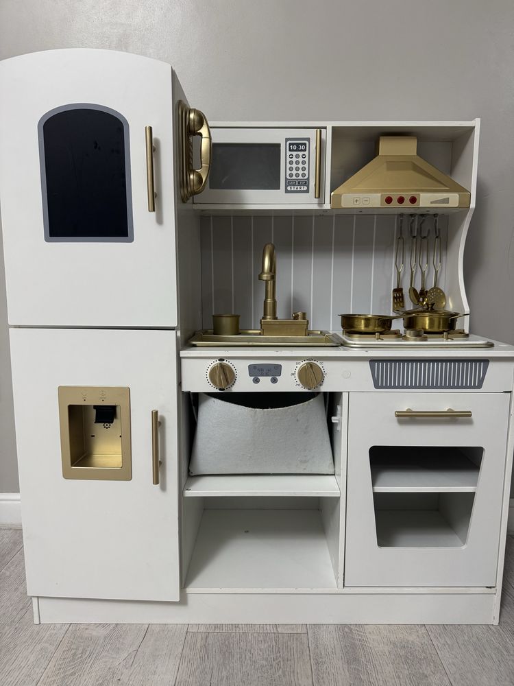 Продам детскую кухню