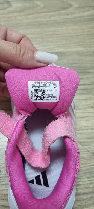 Adidas fetite , marimea 24