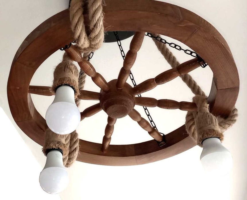 Lustră rustică din lemn și funie – unicat, roată car