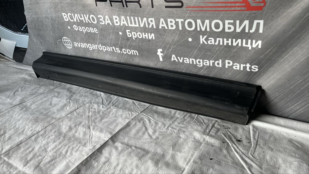Декорстивна лайстна на предна дясна врата Mazda CX5