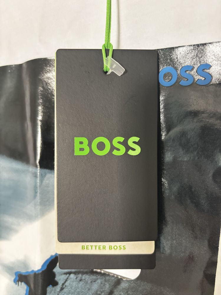 Тениска BOSS (XL)