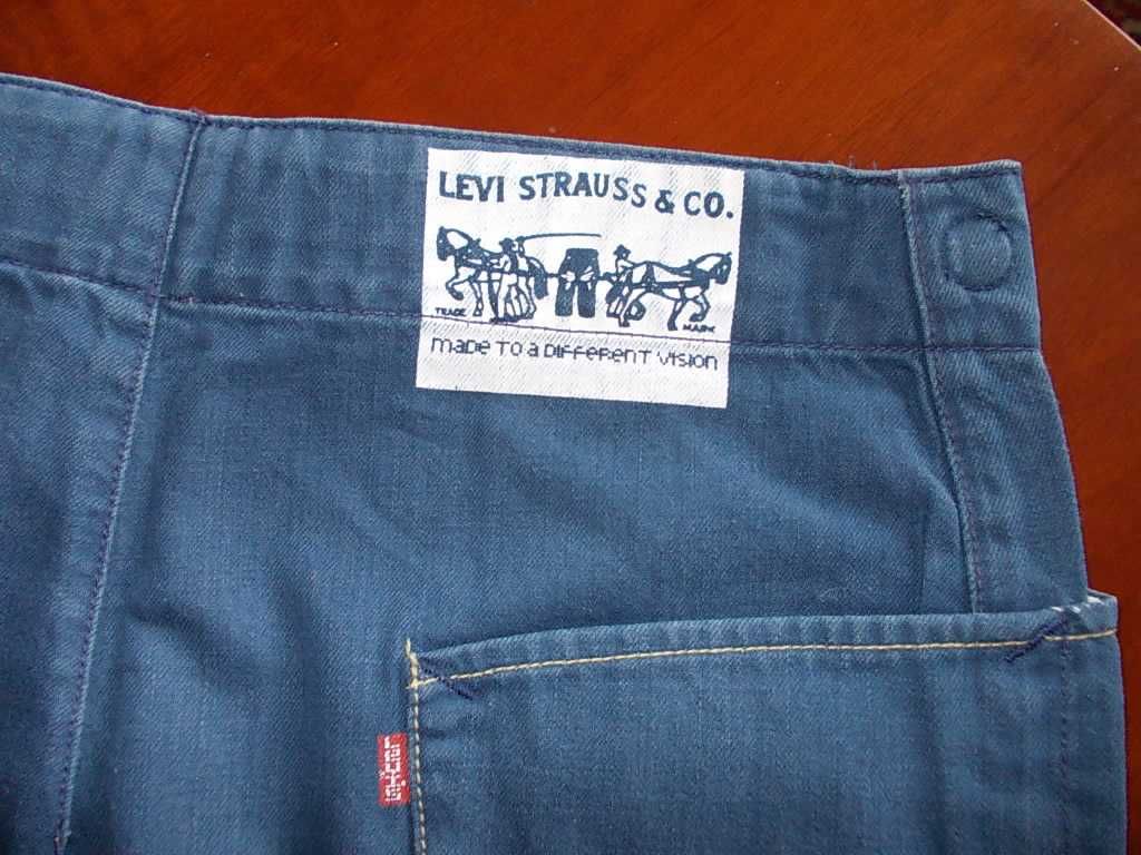 Fusta blugi, jeans mini Levi`s