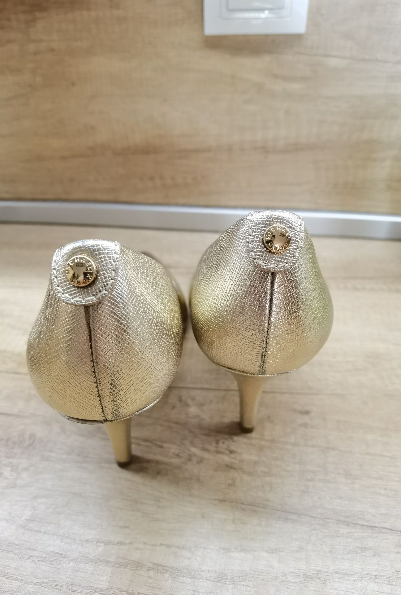 Официални обувки Michael Kors 36