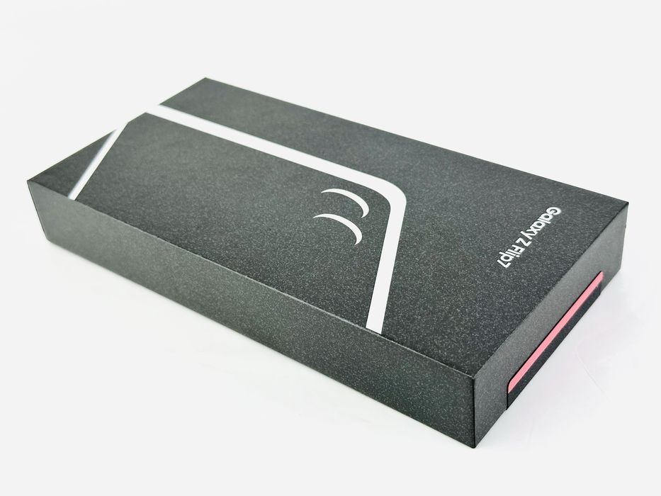 НОВ! Samsung Galaxy Z Flip 7 5G 256GB Coralred 2г. Гаранция!