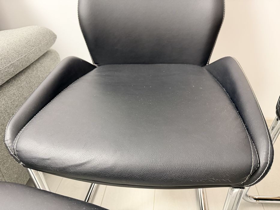 Vand 5 scaune bucatarie