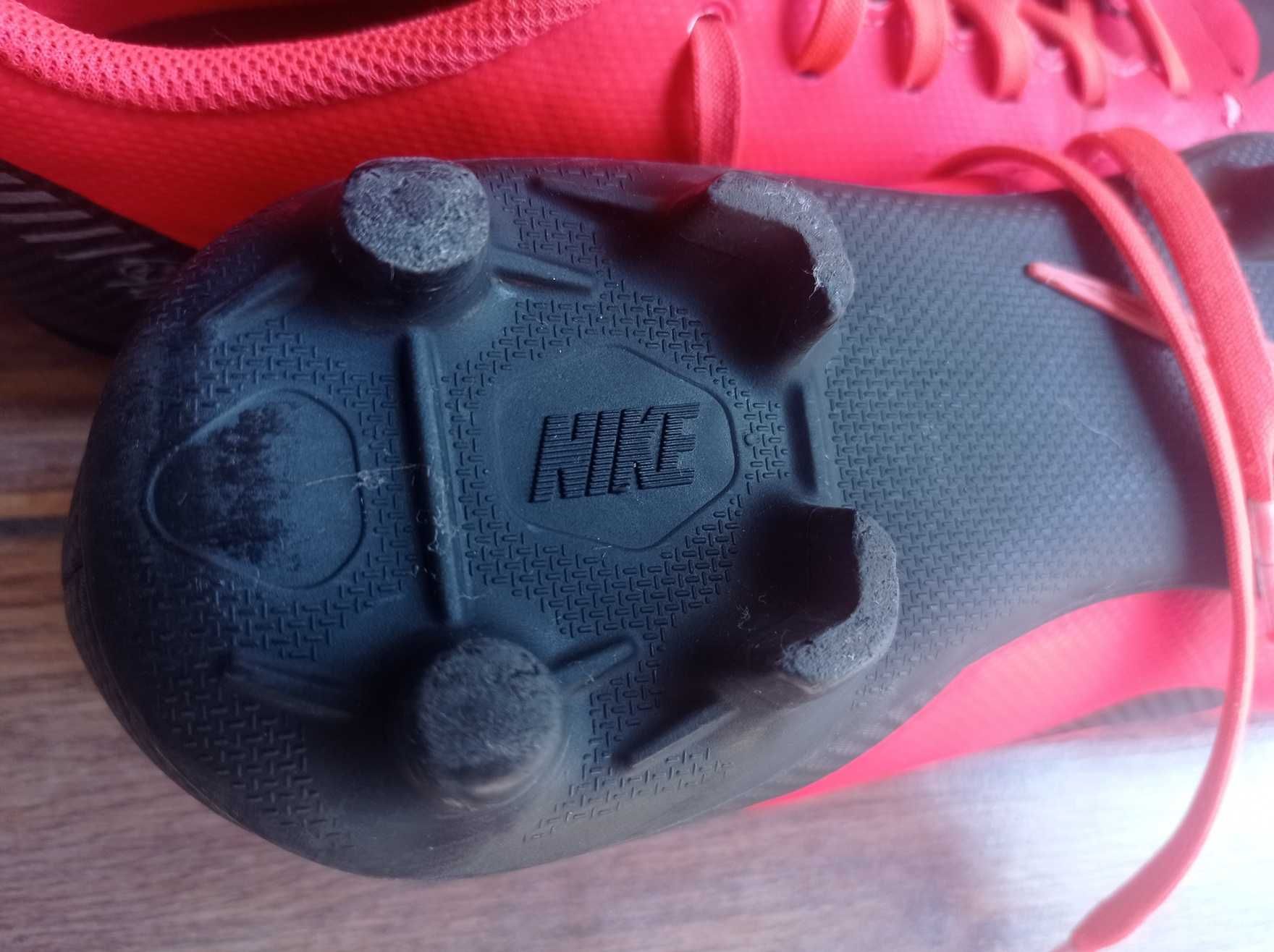 Нови Футболни Кори Diadora и Използвани №41 Бутонки Nike VAPOR 12