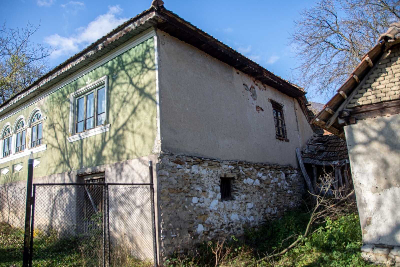 CASA 100MP + TEREN 2797 MP INTRAVILAN langa borna viaTransilvanica