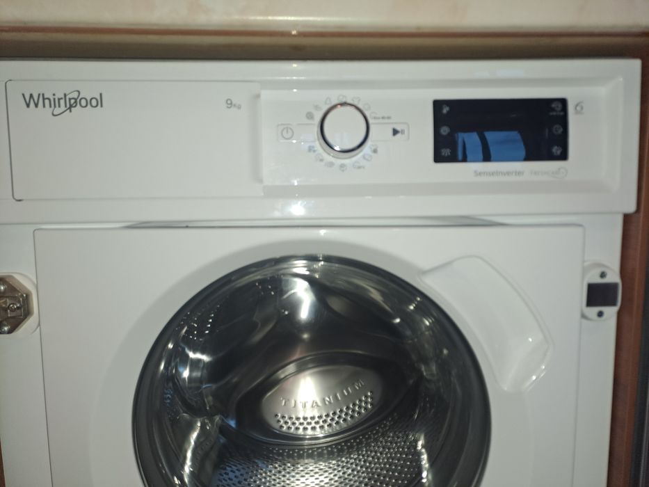 Пералня за вграждане Whirlpool