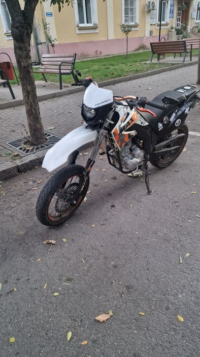 Vând bashan BS125GY-6I supermoto a1