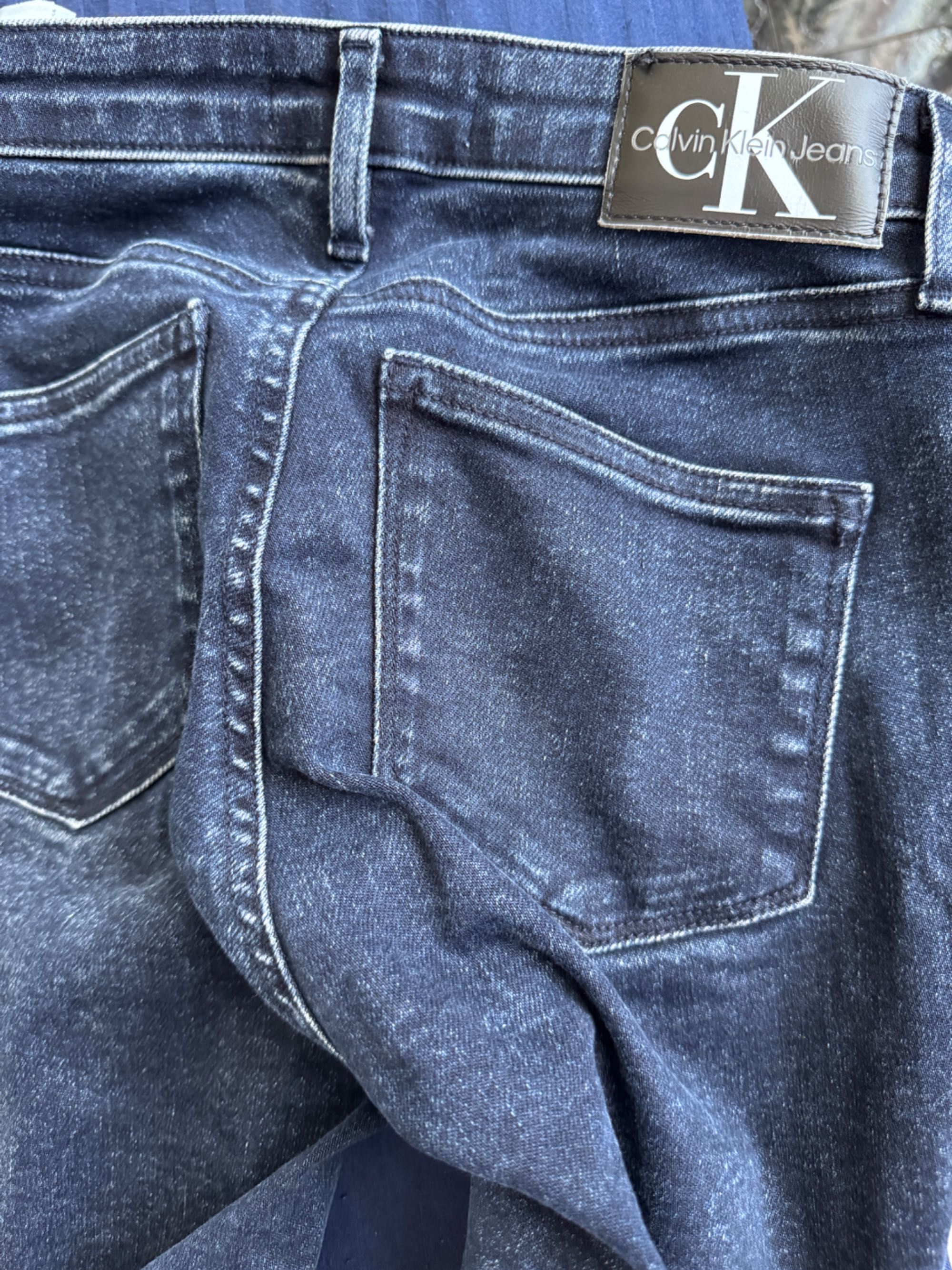 Дамски дънки на Calvin Klein