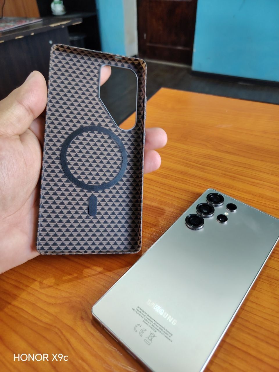 Samsung S 25 ultra Sotiladi