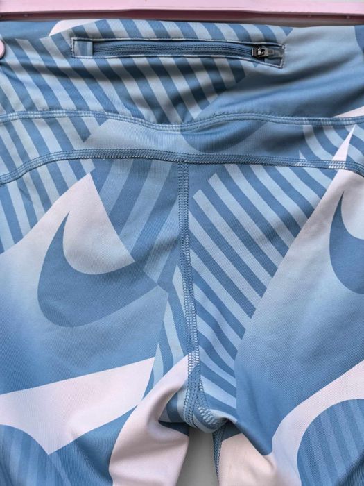 Nike оригинален дамски клин М/Л размер