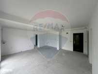 Apartament  de vânzare cu 5 camere, în apropiere de Băile Cojocna