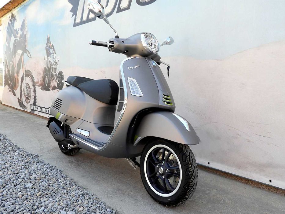 Scuter Vespa GTS 125 SuperTech 2025 | Rate | Leasing