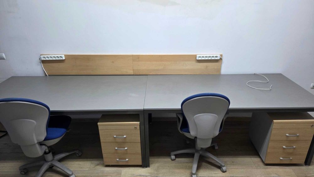 Офис Бюро, Работен стол, Посетителски стол и контейнер