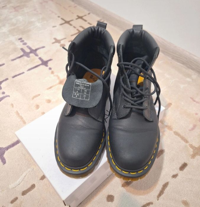 Bocanci Dr. Martens Airwair