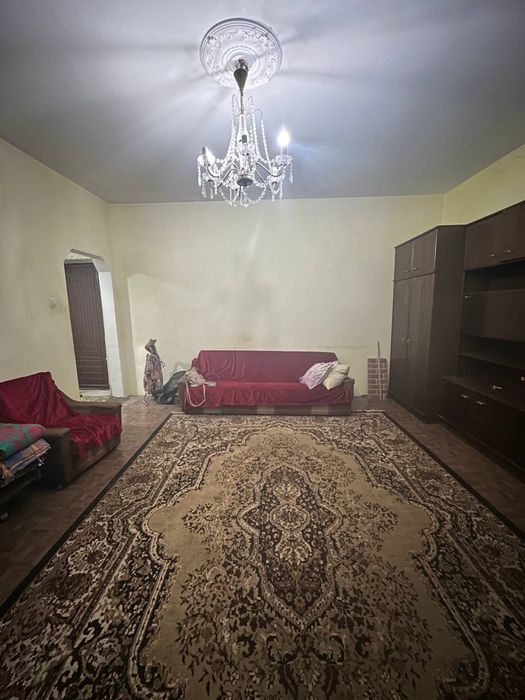 Ижарага 1/9/9 Кадышева базар 1 комнатная срочно в аренду 1 хонали