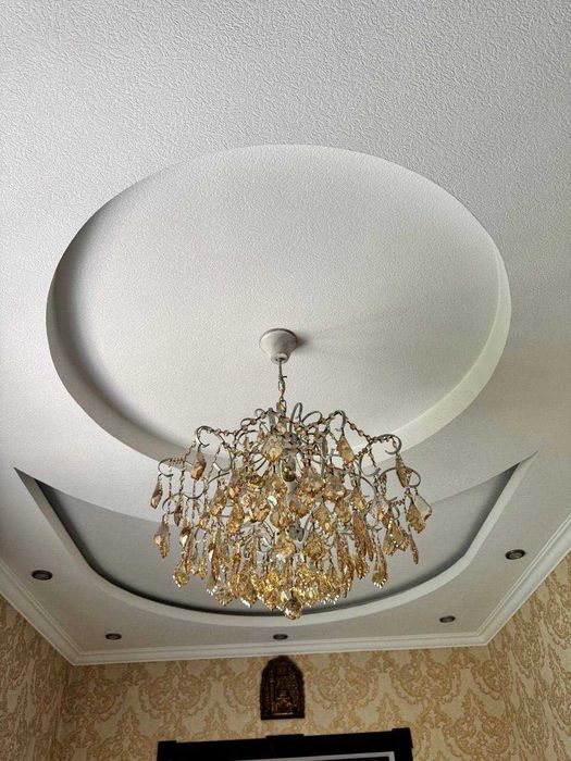 Люстра в отличном состоянии
