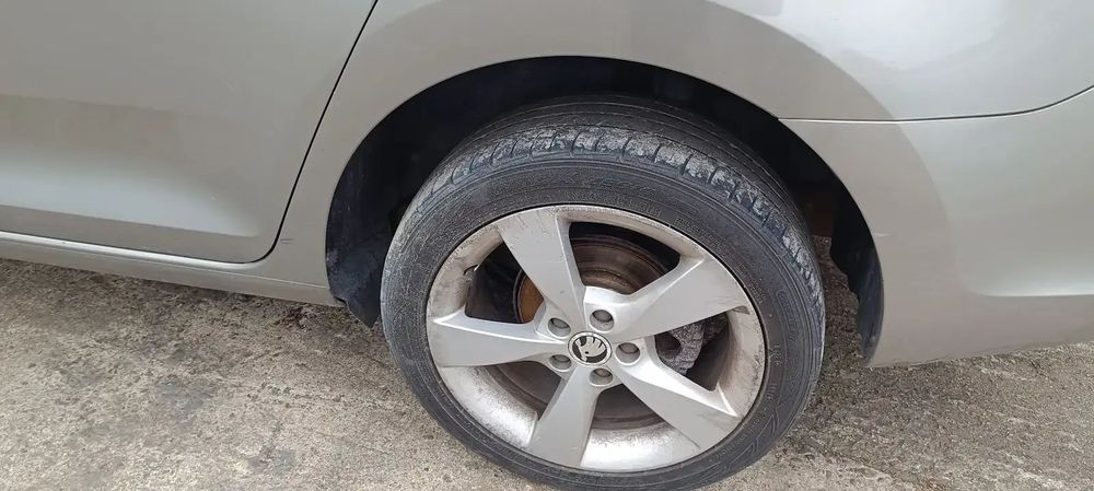 Dezmembrari / Dezmembrez Skoda Rapid 1.4 CBZB cutie viteze NBU cod culoare LF8H