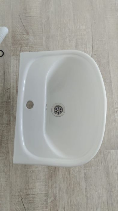 Раковина новая тюльпан с гофрой