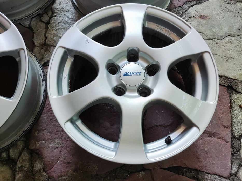 16 цола 5х114,3 лети джанти 5x114,3 Alutec Hyundai Kia Renault