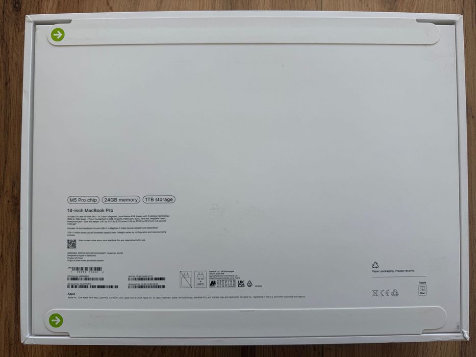 ЧИСТО НОВ MacBook Pro 14" M5 PRO Chip 15-CPU/ 16-GPU/ 24GB RAM/ 1TB SSD — миниатюра 2