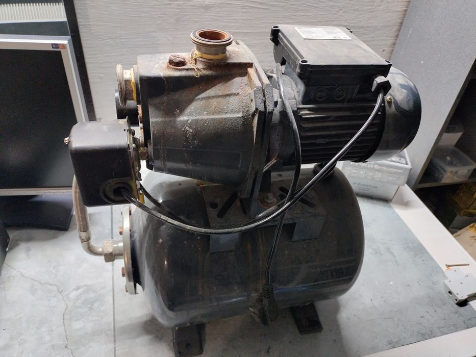 Продаю насосную станцию