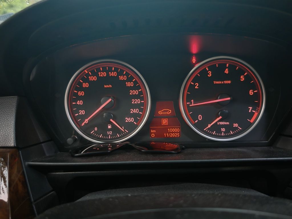 BMW 525i, автомат