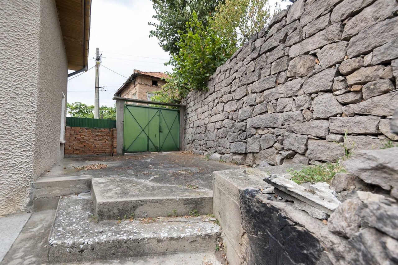 Продава се Къща в с. Розово, Област Пазарджик - 80 кв.м за 857 €/кв.м - Снимка #22