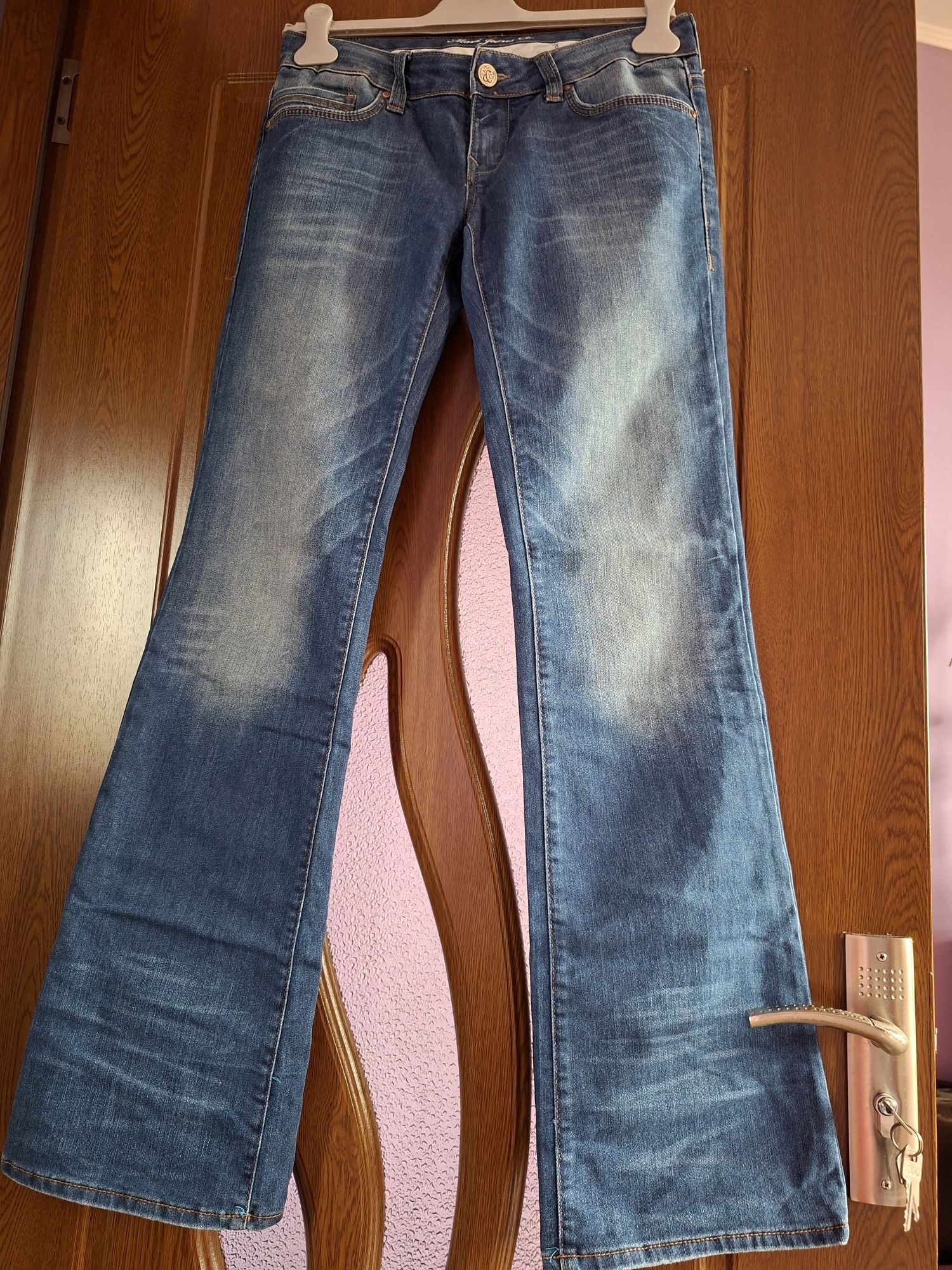 Vând Blugi Damă Mavi Jeans Mărimea 28-34 Noi