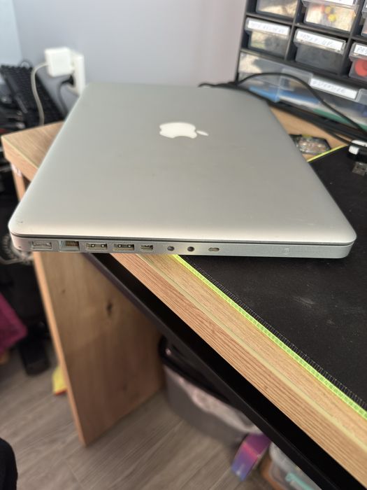Vand MacBook pro