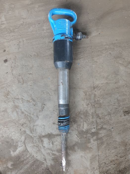 Отбойный молоток пневматический