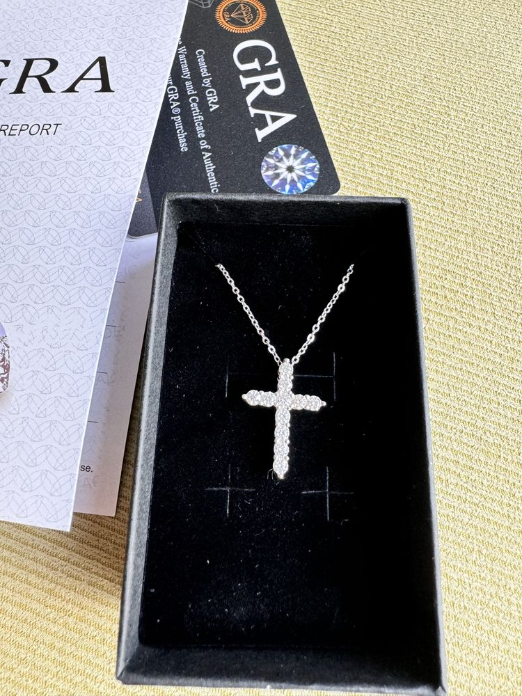 Дамско кръстче с лаборатни диаманти “Moissanite”, (мойсанит), s925