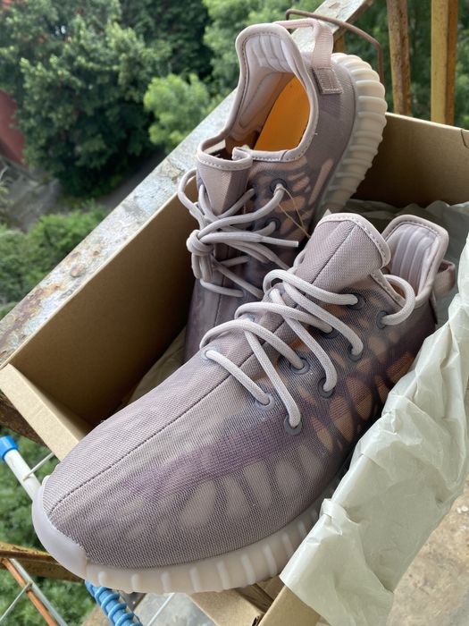 *НОВИ* Adidas Yeezy Boost 350 V2 Mono Mist 43 1/3