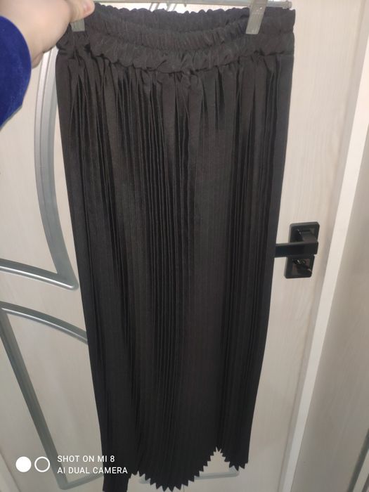 Yubka sotiladi kashestvasi yaxshi