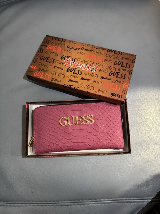 Portofele Guess