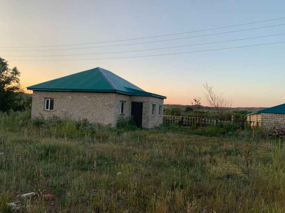 Продам базу с домом