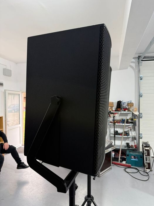 De vanzare 2 topuri marca d&b audiotechnik model V7 P