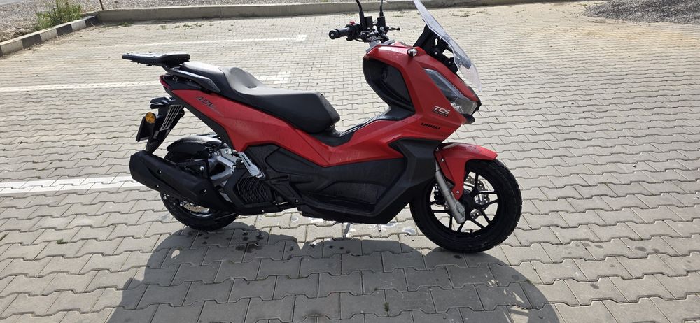 Scuter Linhai adv buck 125 schimb cu moto sau 2700euro.negto