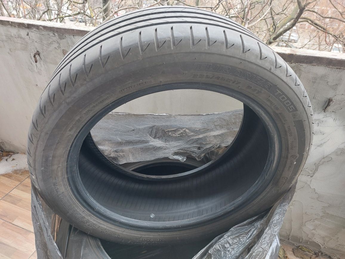 Vand 2 anvelope vara 225 45 R17 Bridgestone