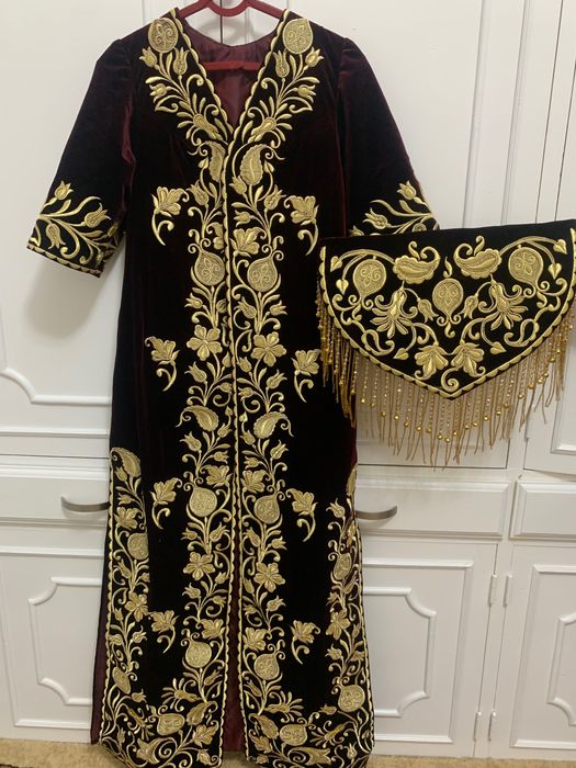 Ансамбль и Зар халат в хорошем состоянии и качество как новое