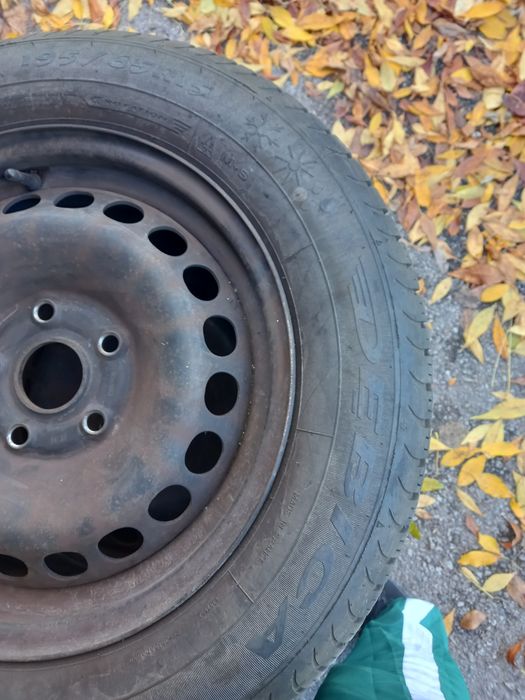 4 броя гуми с джанти 2023г