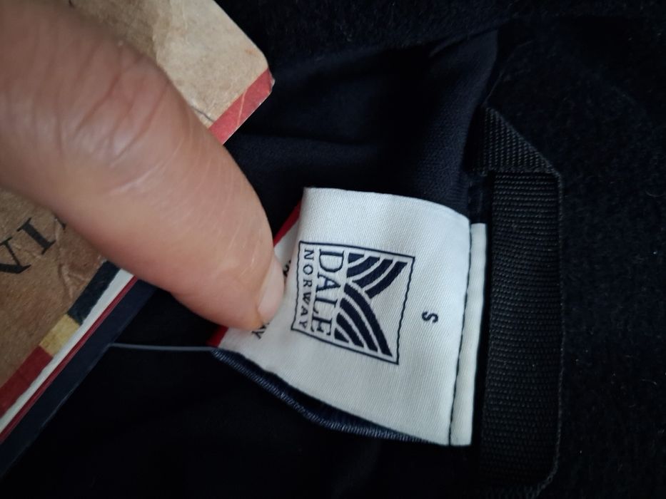 Vand Pulover Gros Norvegia  Nou cu Eticheta  marime S Barbati