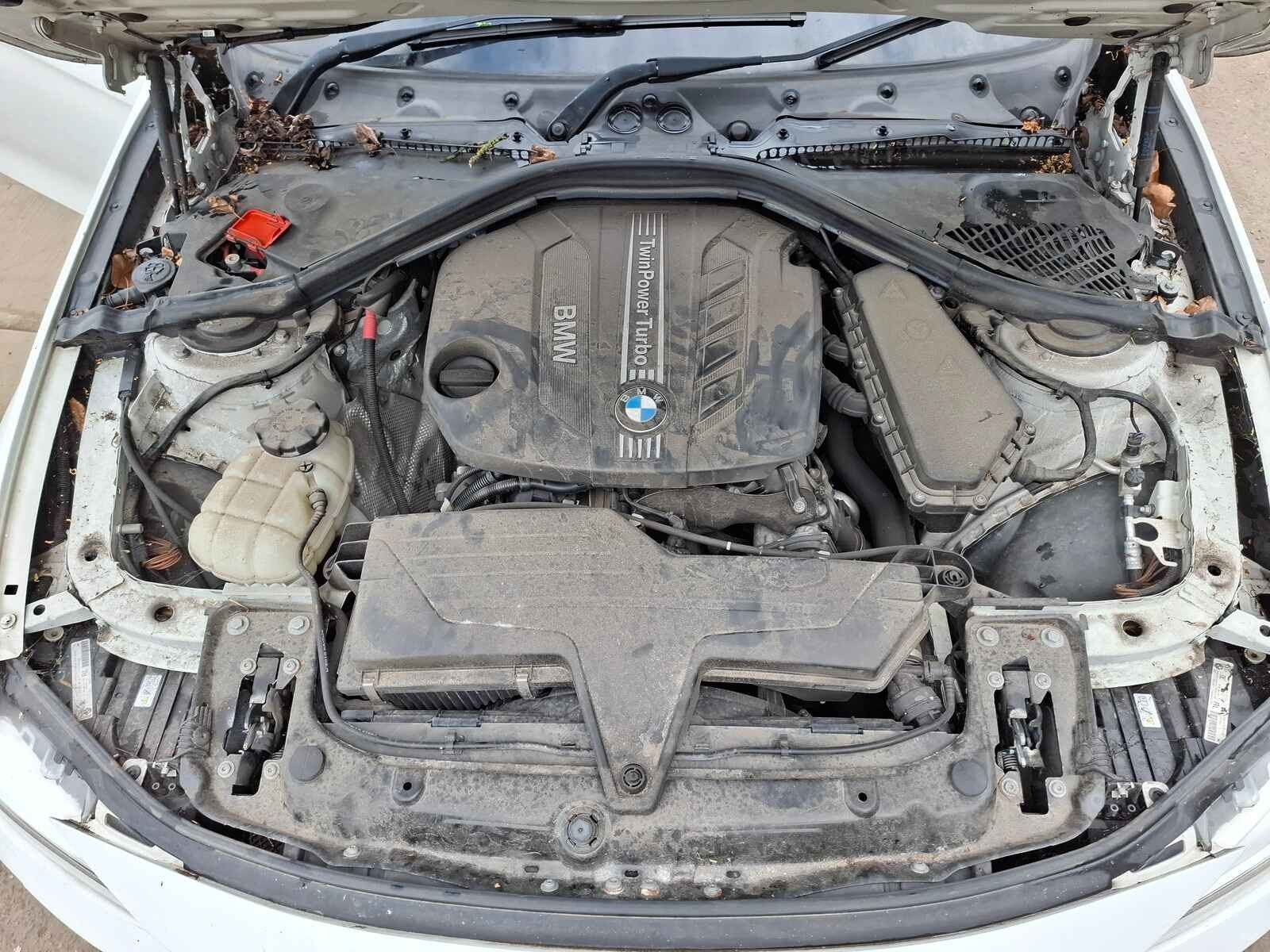 Usa Spate Dreapta BMW Seria 3 2012 Berlina Alb