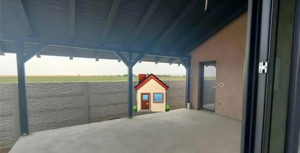 Casă de vânzare în Mândruloc!