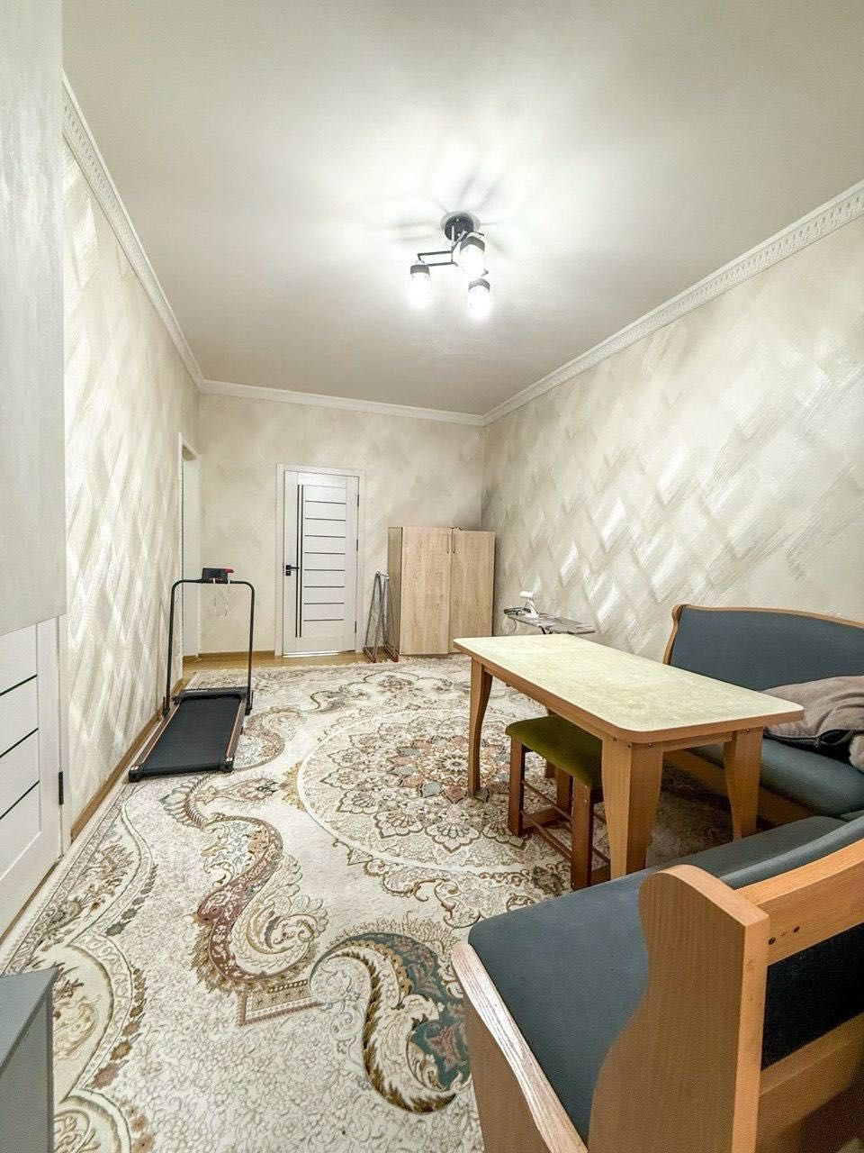 Продается квартира на метро Бий, 2 в 3 зеркалка.