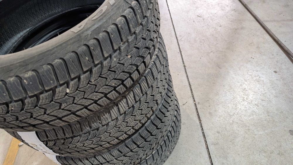 Vând Anvelope Iarnă DEBICA FRIGO 2 – 195/55 R16 – DOT 4122